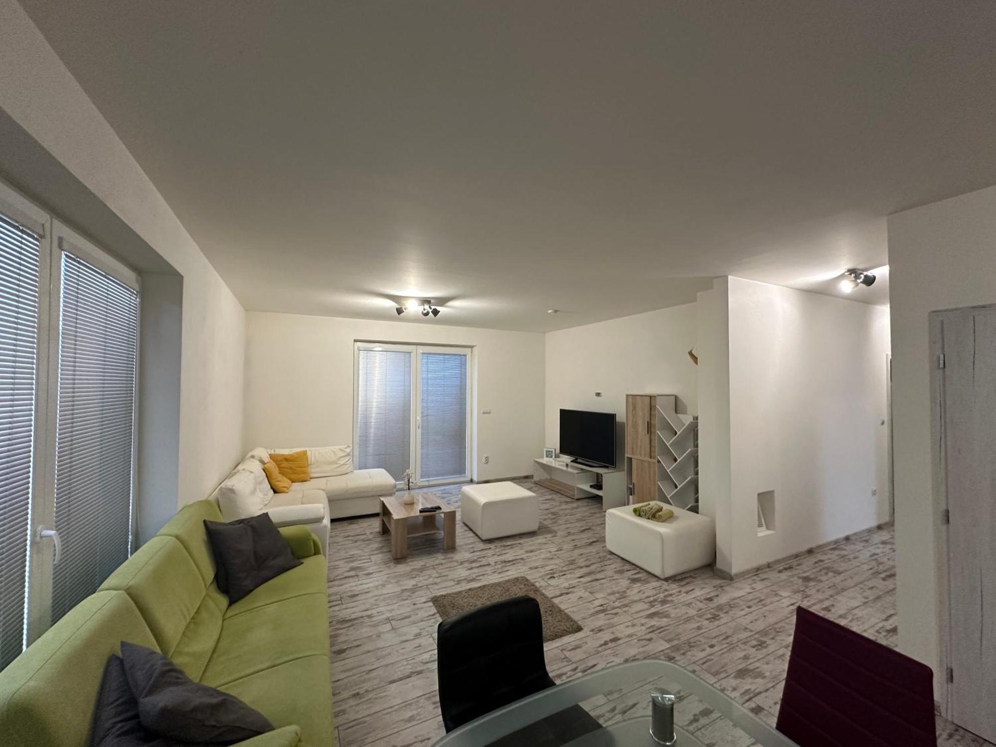 הוילה Royal House Trenčín מראה חיצוני תמונה